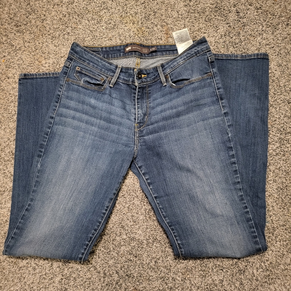 Women's levi's